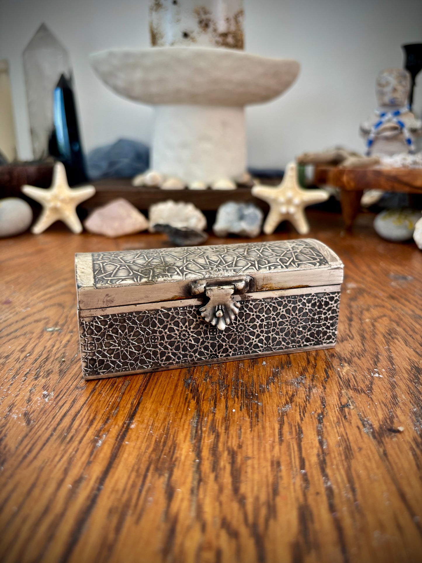 Vintage Velvet-Lined Keepsake Chest